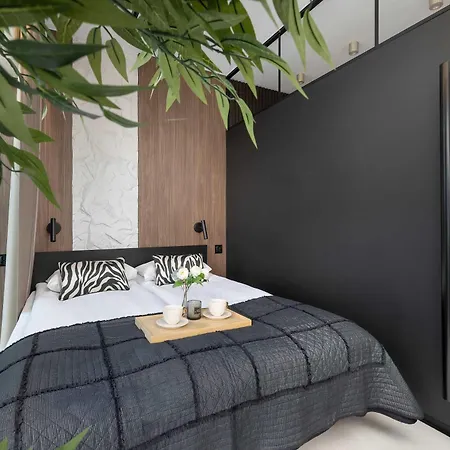 Апартаменты Luxury With Air Conditioning & Parking On The 25th Floor Centre By Renters Prestige