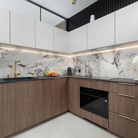 Апартаменты Luxury With Air Conditioning & Parking On The 25th Floor Centre By Renters Prestige Катовице