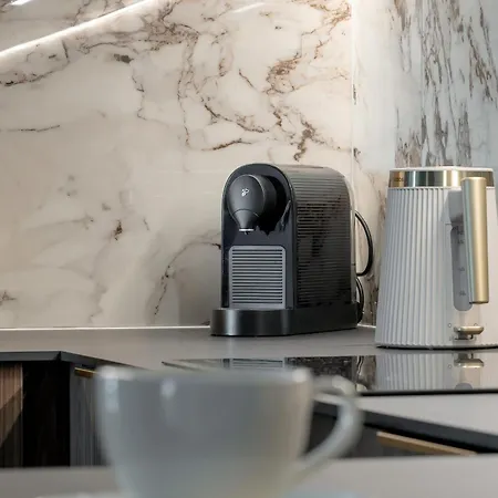 Апартаменты Luxury With Air Conditioning & Parking On The 25th Floor Centre By Renters Prestige