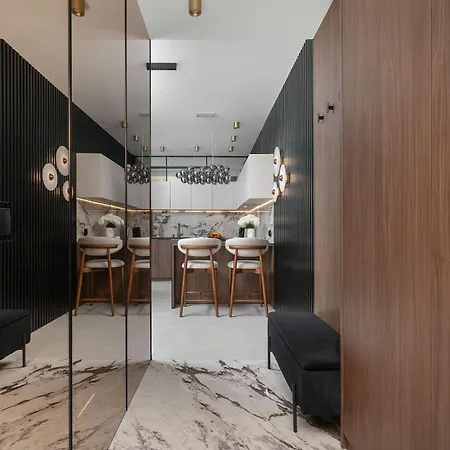Luxury With Air Conditioning & Parking On The 25th Floor Centre By Renters Prestige Апартаменты